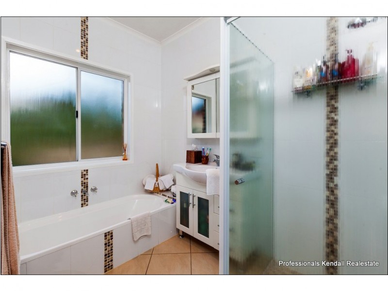 130 Licuala Drive, Tamborine Mountain QLD 4272