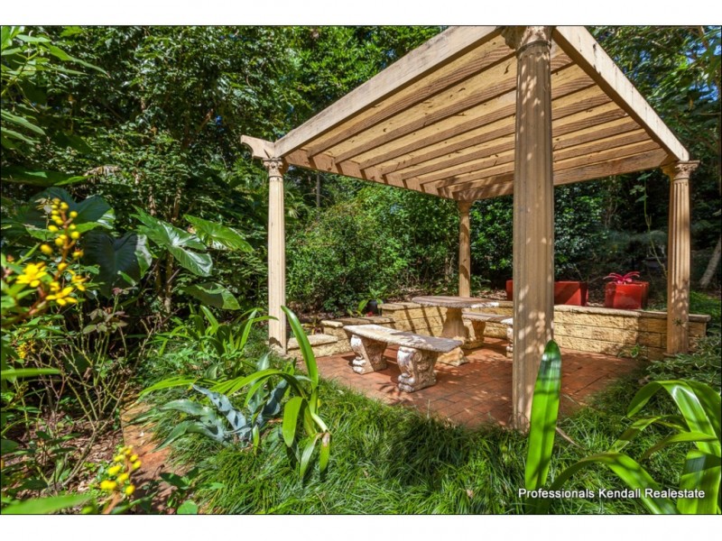 5 Platt Place, Tamborine Mountain QLD 4272