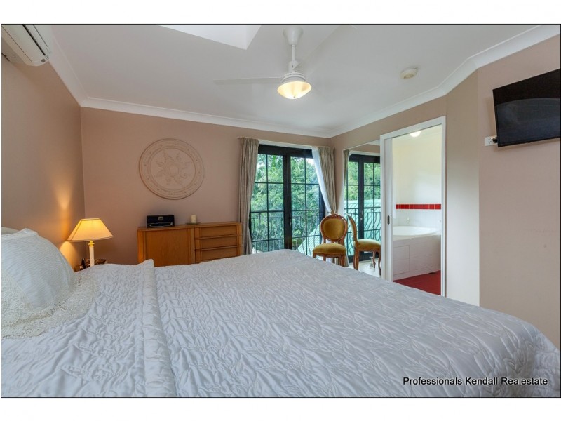 5 Platt Place, Tamborine Mountain QLD 4272