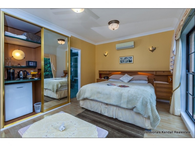 5 Platt Place, Tamborine Mountain QLD 4272