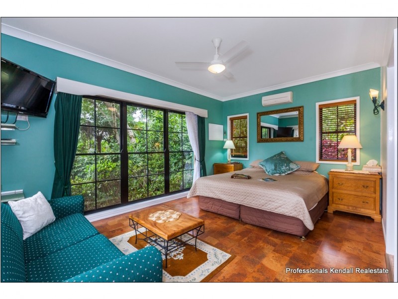5 Platt Place, Tamborine Mountain QLD 4272