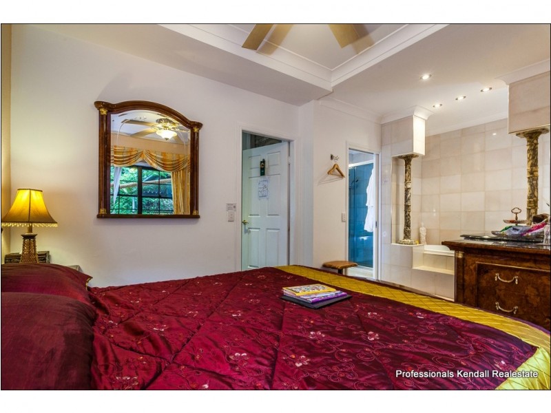 5 Platt Place, Tamborine Mountain QLD 4272
