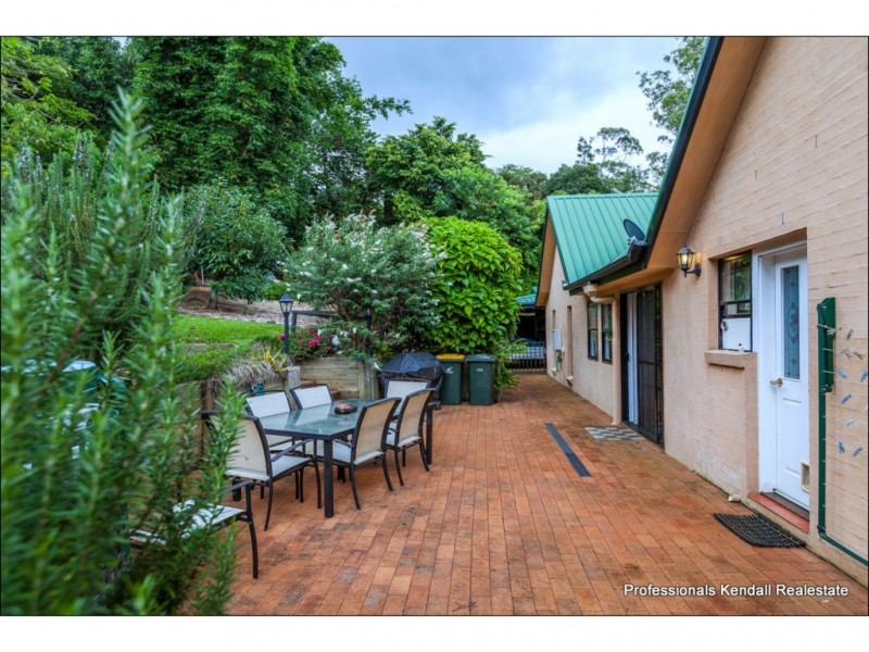 5 Platt Place, Tamborine Mountain QLD 4272