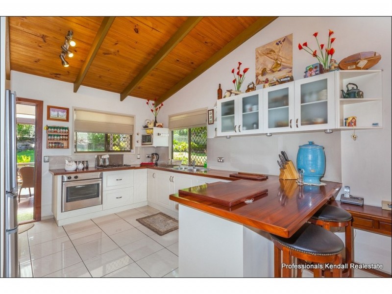 48 Kinabalu Drive, Tamborine Mountain QLD 4272