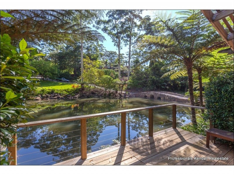 48 Kinabalu Drive, Tamborine Mountain QLD 4272