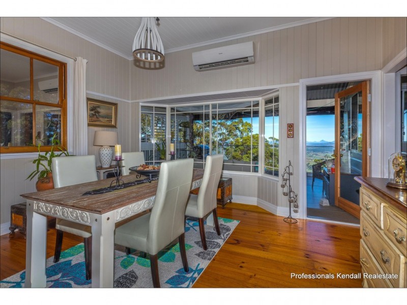 208 Beacon Road, Tamborine Mountain QLD 4272