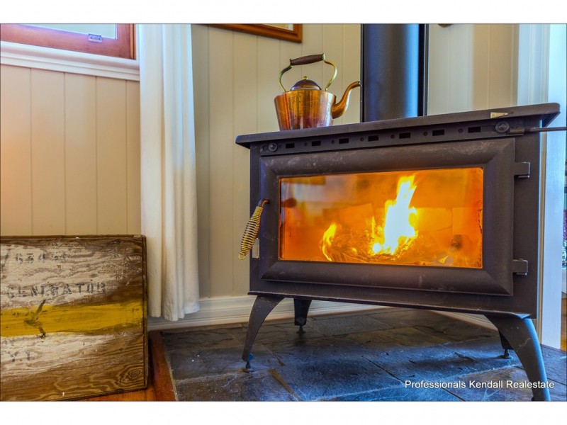 208 Beacon Road, Tamborine Mountain QLD 4272