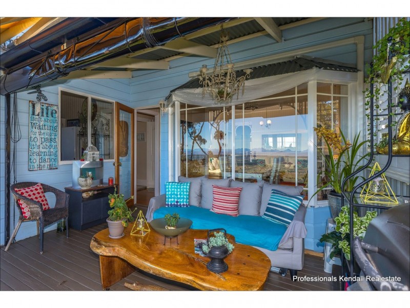 208 Beacon Road, Tamborine Mountain QLD 4272