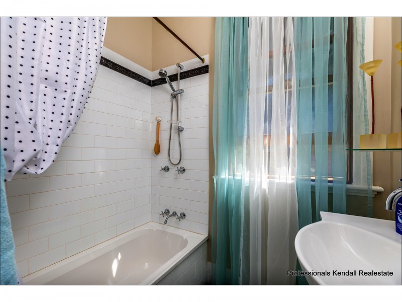 208 Beacon Road, Tamborine Mountain QLD 4272