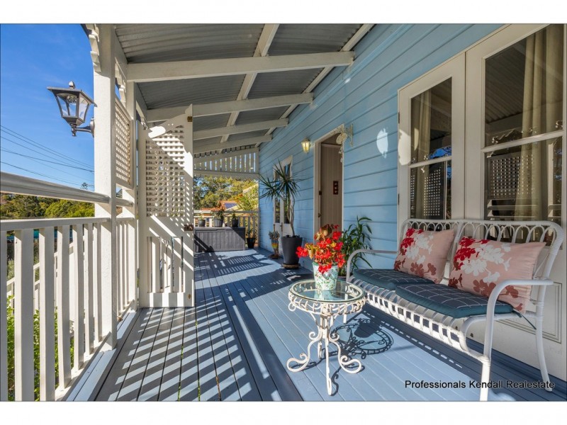 208 Beacon Road, Tamborine Mountain QLD 4272