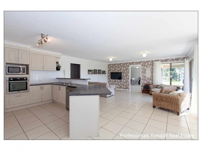 32 Carlie Court, Tamborine QLD 4270