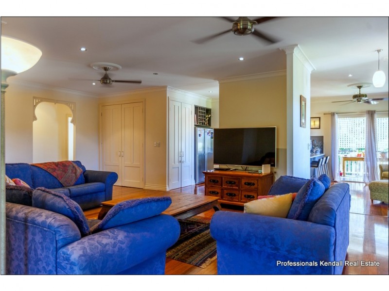 11 Foraker Drive, Tamborine Mountain QLD 4272
