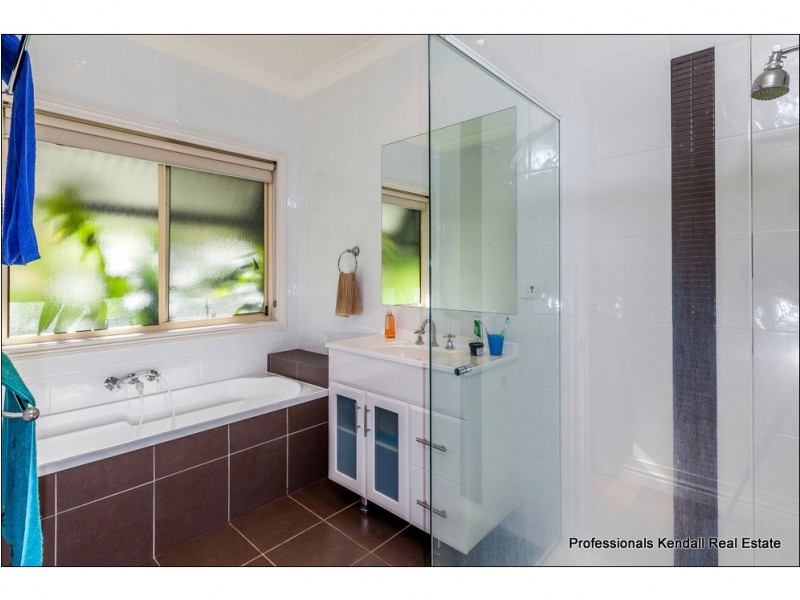 11 Foraker Drive, Tamborine Mountain QLD 4272