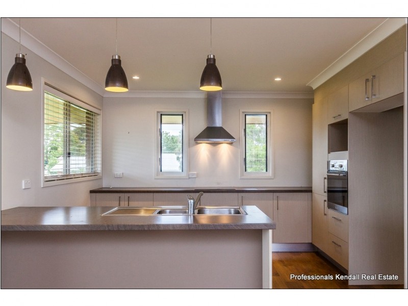 78 Pacific Parade, Tamborine Mountain QLD 4272