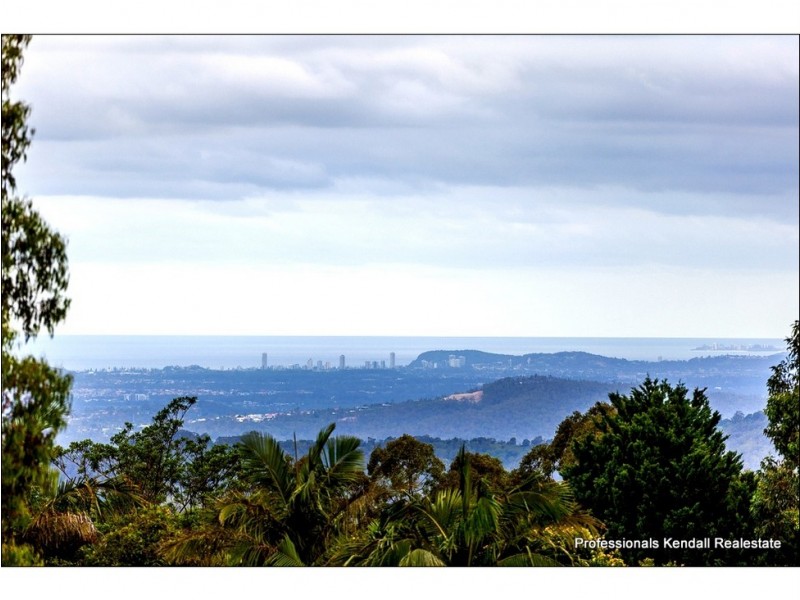 5 Bali Court, Tamborine Mountain QLD 4272