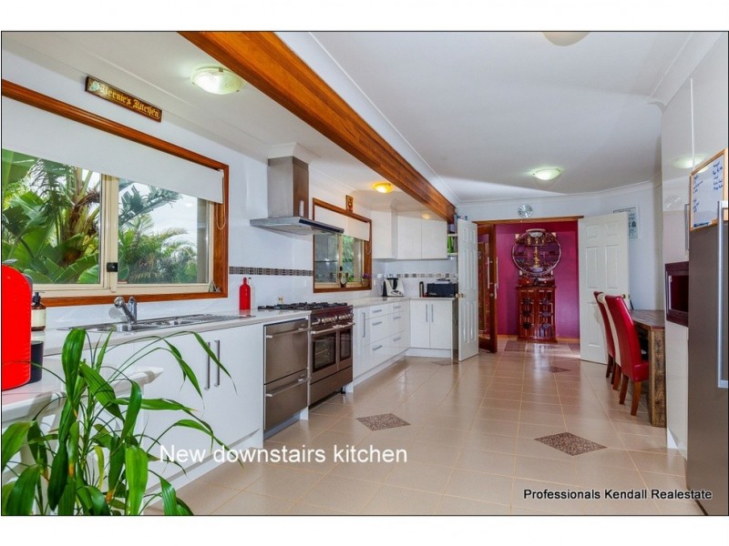 5 Bali Court, Tamborine Mountain QLD 4272