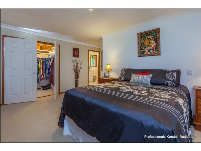 5 Bali Court, Tamborine Mountain QLD 4272