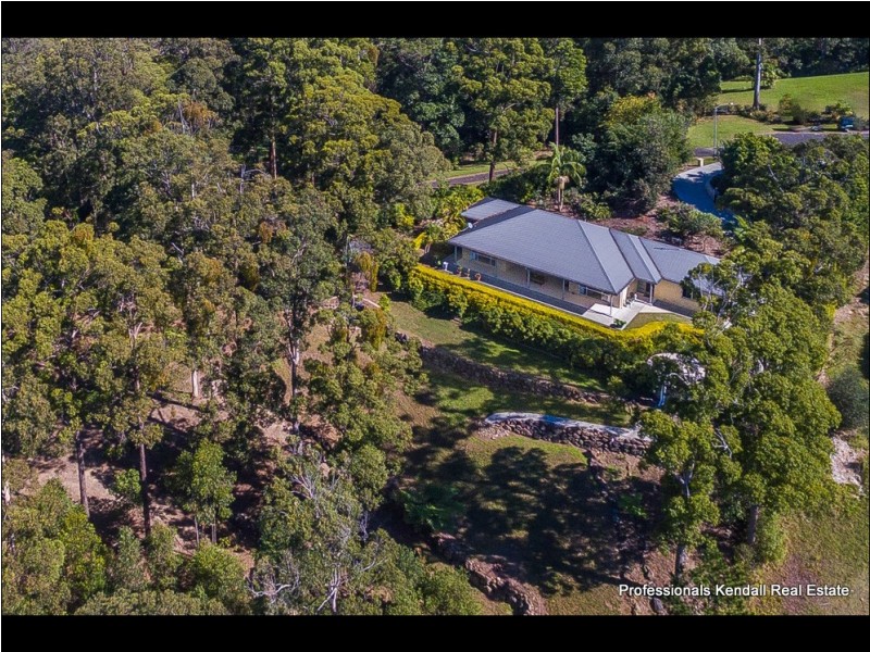 32 Eagles Retreat Place, Tamborine Mountain QLD 4272