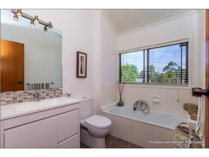 38 Magnetic Drive, Tamborine Mountain QLD 4272