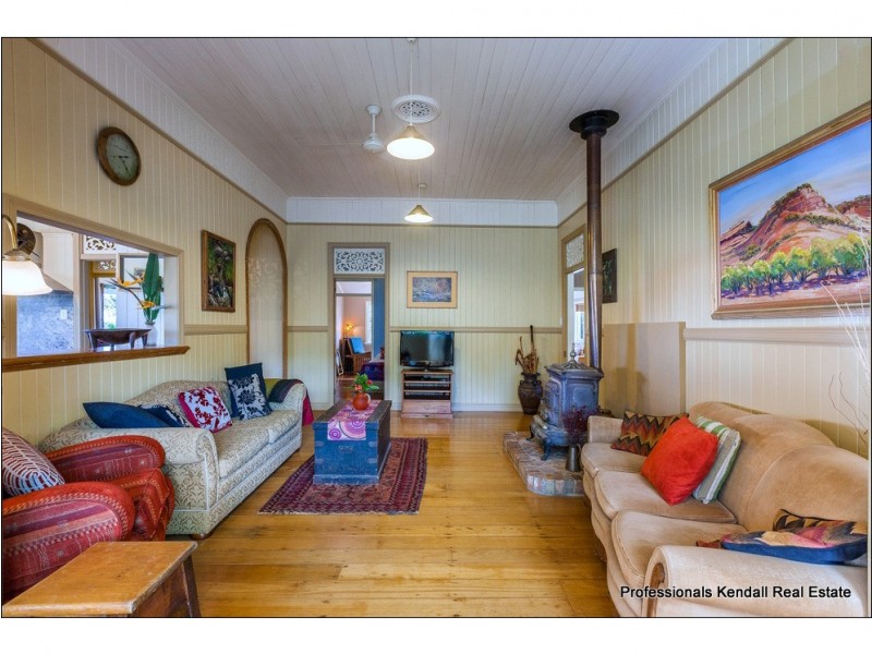 69 Coomera Gorge Dr, Tamborine Mountain QLD 4272