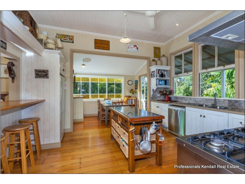 69 Coomera Gorge Dr, Tamborine Mountain QLD 4272