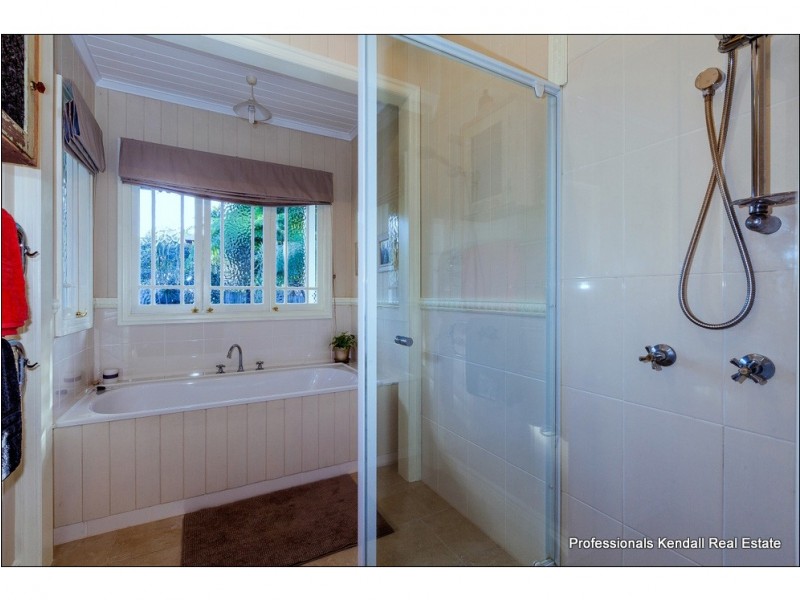 69 Coomera Gorge Dr, Tamborine Mountain QLD 4272