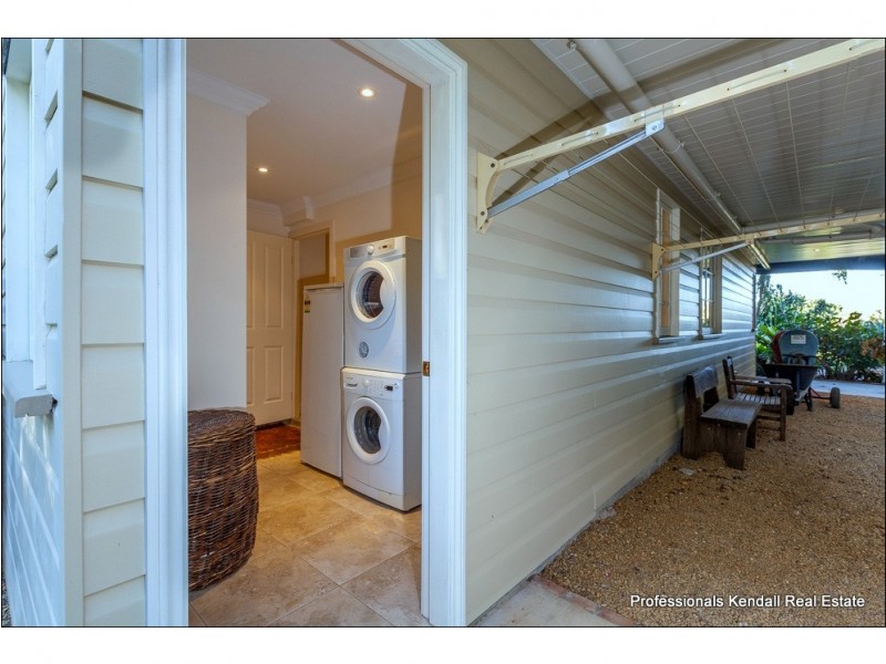 69 Coomera Gorge Dr, Tamborine Mountain QLD 4272