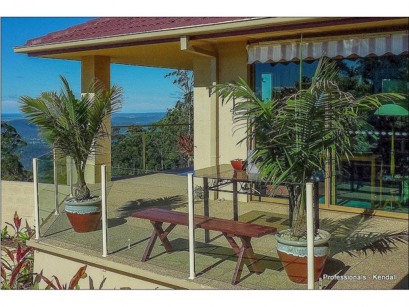 13-17 Eagles Retreat Place, Tamborine Mountain QLD 4272