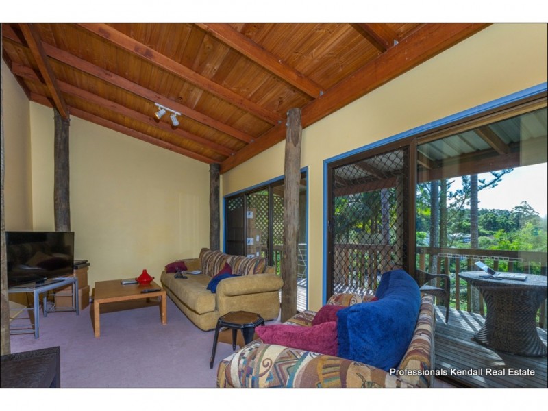 9-11 Sumba Court, Tamborine Mountain QLD 4272