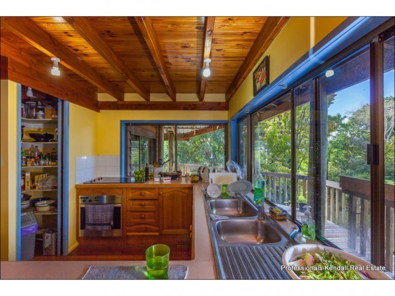 9-11 Sumba Court, Tamborine Mountain QLD 4272