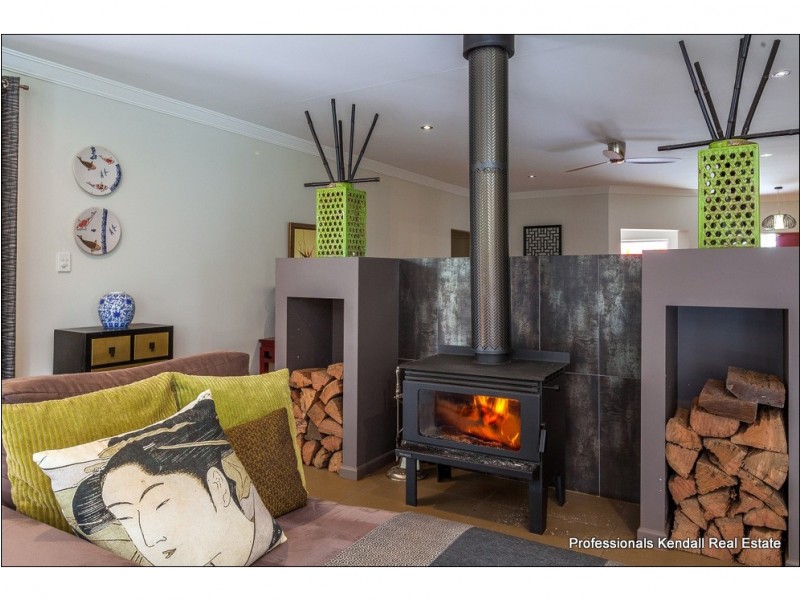 27 Griffith Street, Tamborine Mountain QLD 4272