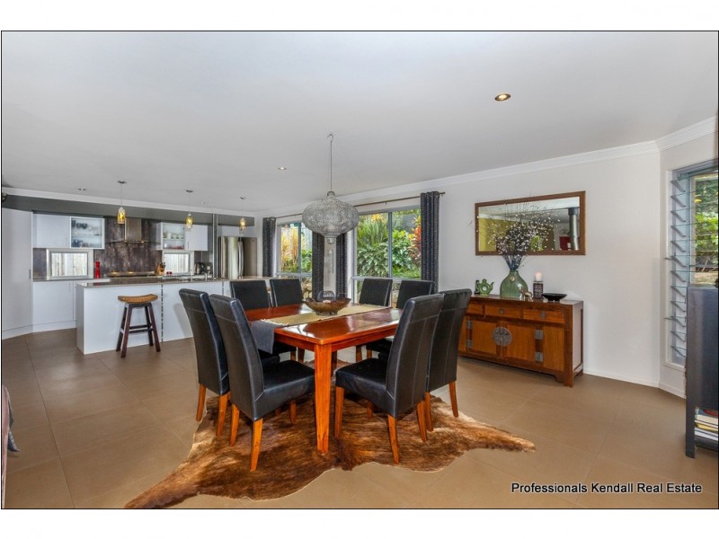 27 Griffith Street, Tamborine Mountain QLD 4272