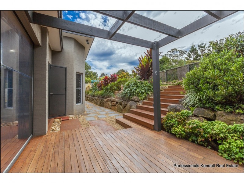 27 Griffith Street, Tamborine Mountain QLD 4272