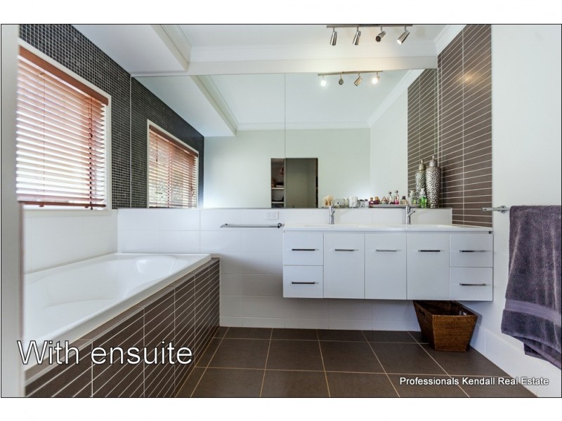 27 Griffith Street, Tamborine Mountain QLD 4272