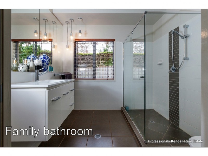 27 Griffith Street, Tamborine Mountain QLD 4272