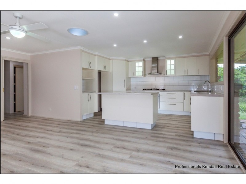 29 Coleman Square, Tamborine Mountain QLD 4272