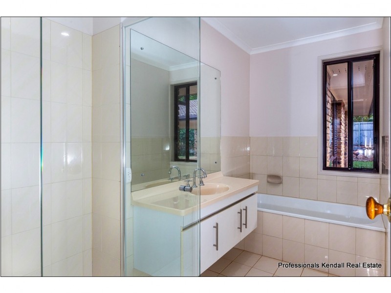 29 Coleman Square, Tamborine Mountain QLD 4272