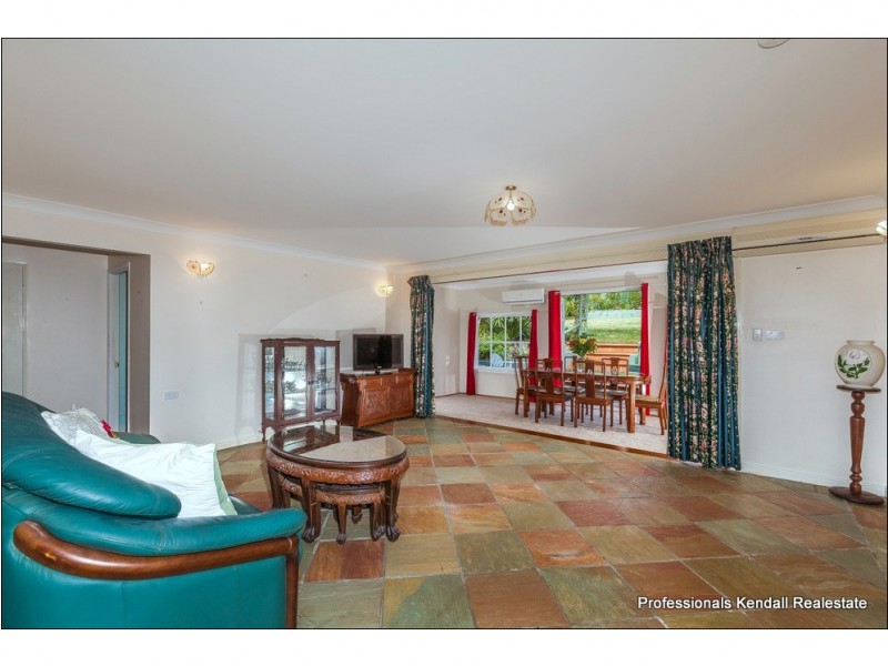 35 Huyber Lane, Tamborine Mountain QLD 4272