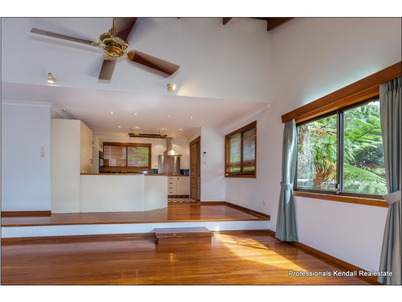 35 Magnetic Drive, Tamborine Mountain QLD 4272