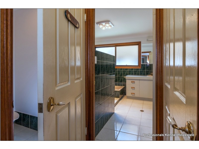 35 Magnetic Drive, Tamborine Mountain QLD 4272