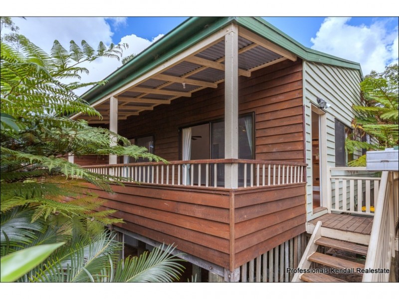 35 Magnetic Drive, Tamborine Mountain QLD 4272