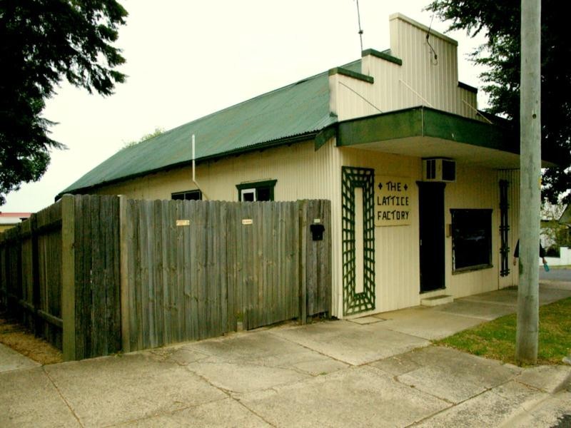 10 Page Street, Moruya NSW 2537