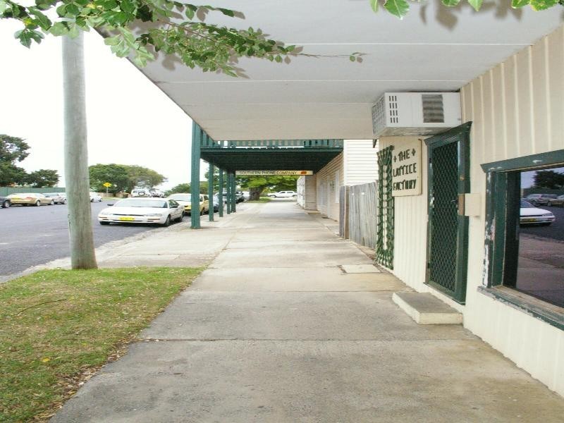 10 Page Street, Moruya NSW 2537