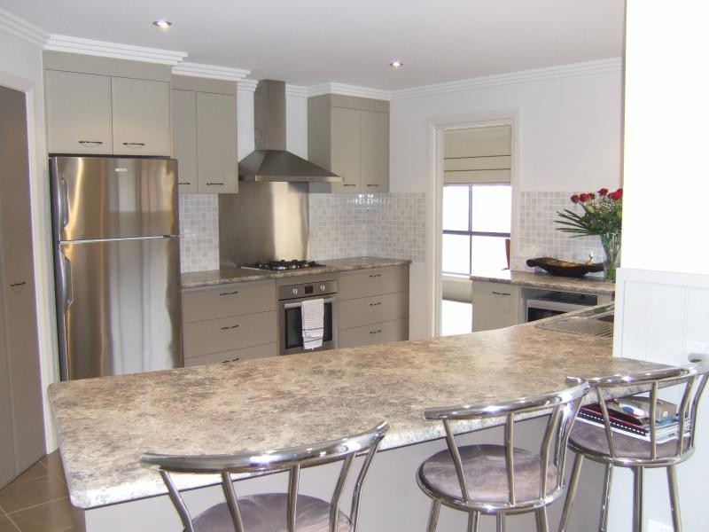 15 Heffernan Place, Moruya NSW 2537