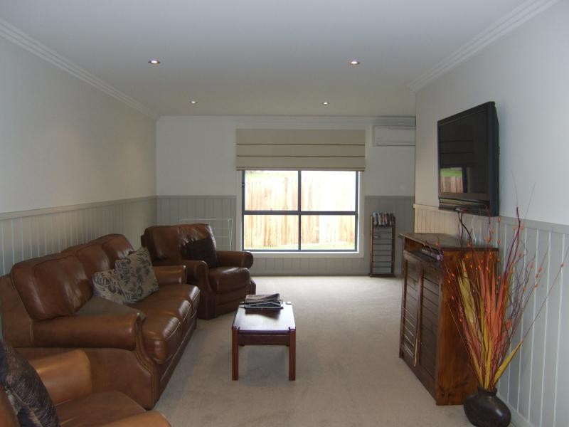 15 Heffernan Place, Moruya NSW 2537
