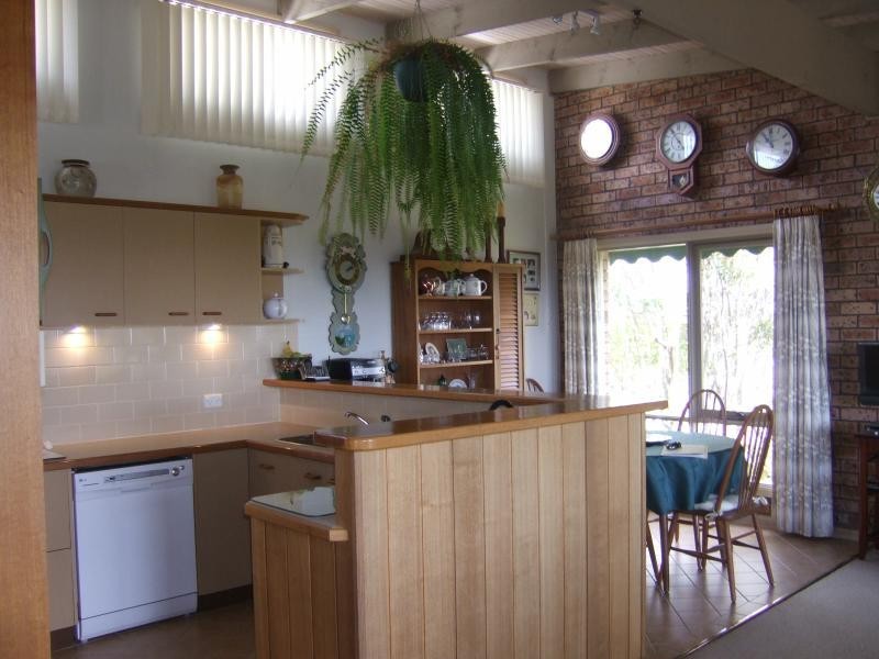 24 Dell Parade, Moruya Heads NSW 2537