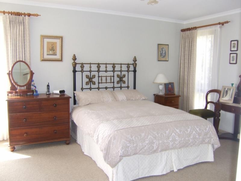 24 Dell Parade, Moruya Heads NSW 2537