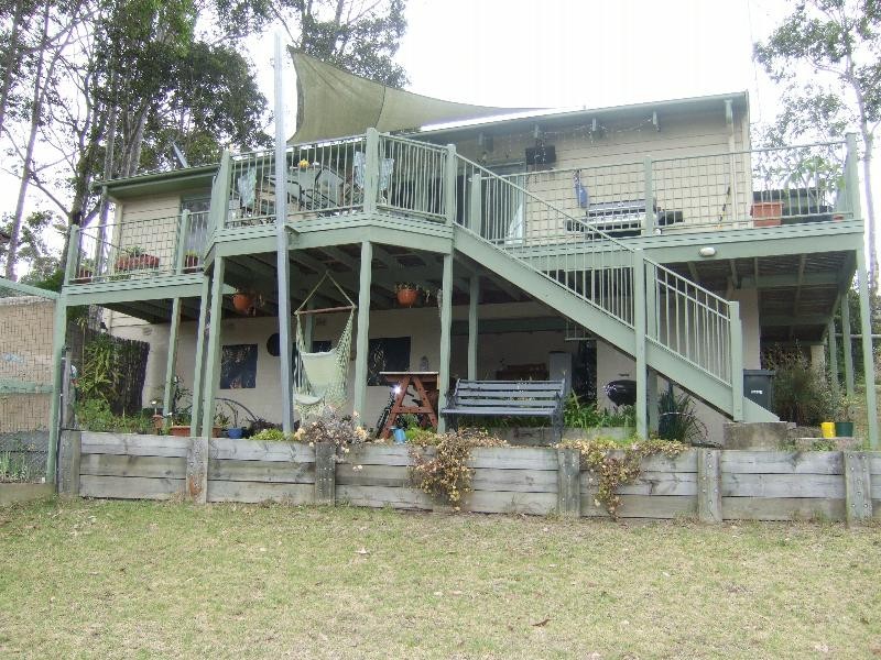 12  Hazel Road, Moruya Heads NSW 2537