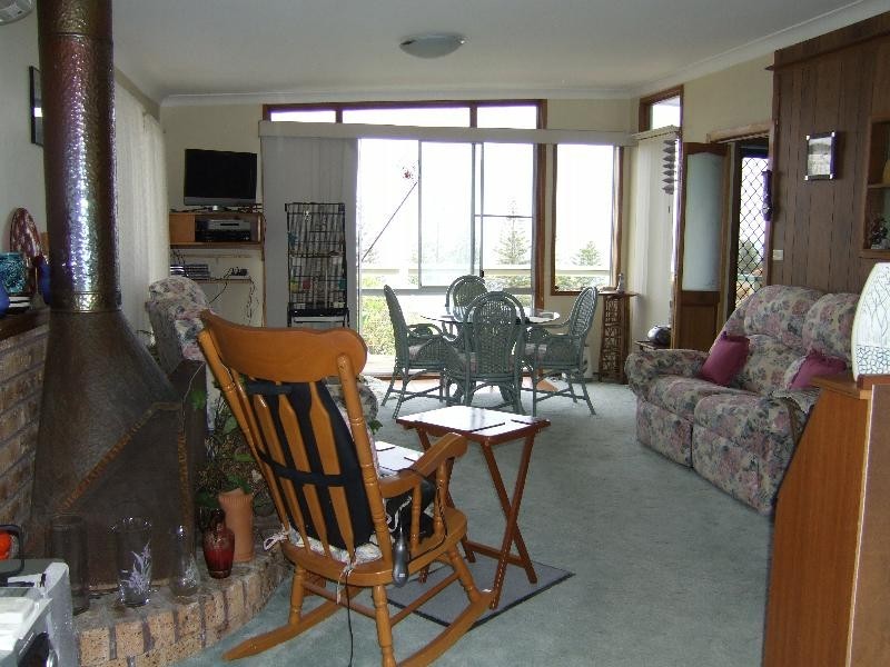 6  kitchener Road, Tuross Head NSW 2537