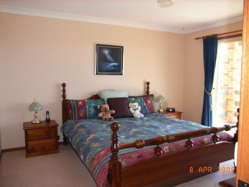 15 Dell Parade, Moruya Heads NSW 2537